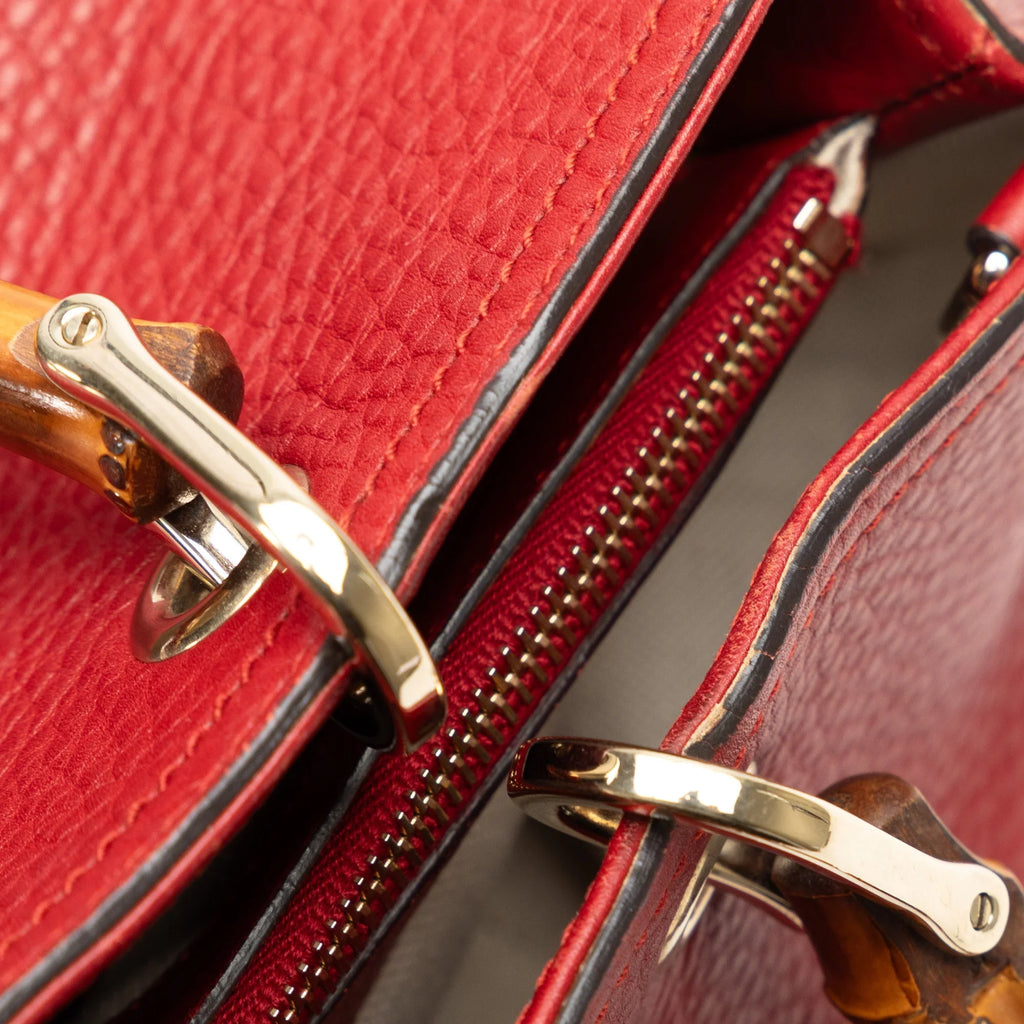 Pre-Owned Authenticated Gucci Medium Bamboo Shopper Calf Leather Red Satchel Unisex (Good)