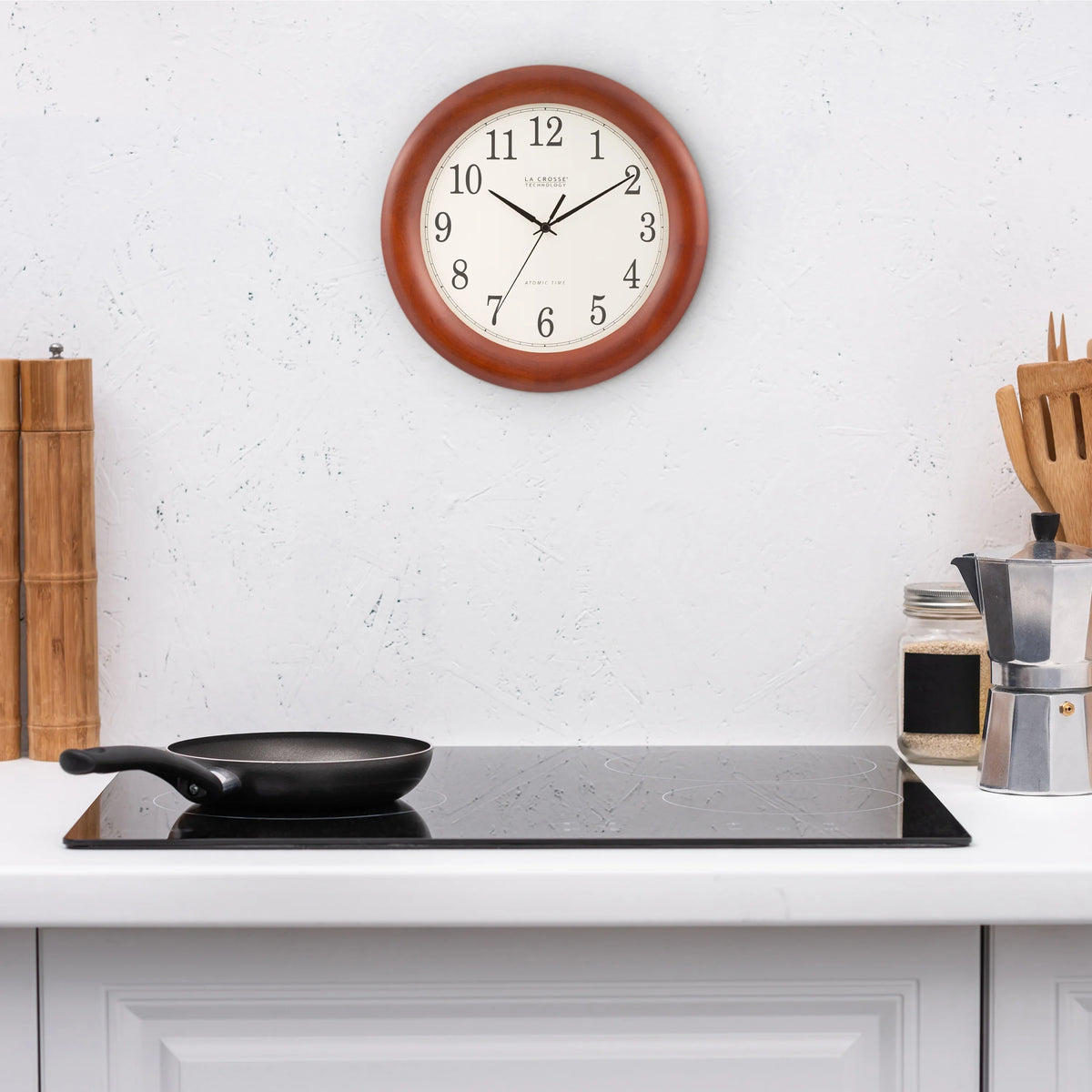 La Crosse Technology 12.5 cm Cherry finish Oak Wood Atomic Analog Clock; WT-3122A-Int